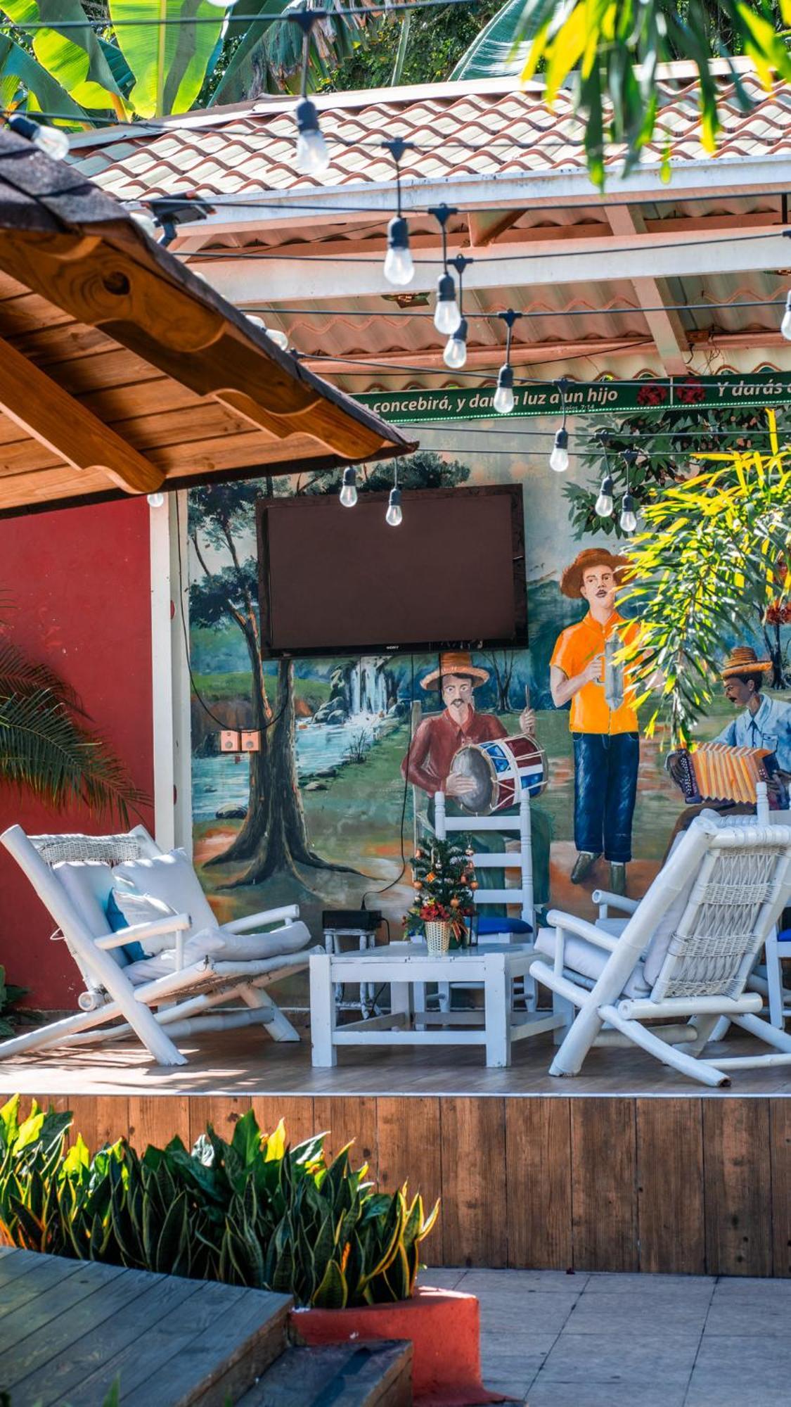 Guacamayos Hotel Bonao Exterior photo